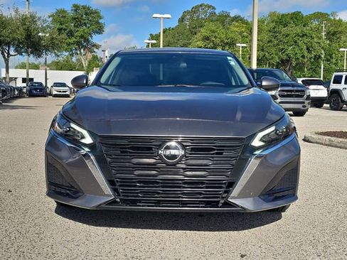 Certified 2023 Nissan Altima 2.5 SV FWD image 3