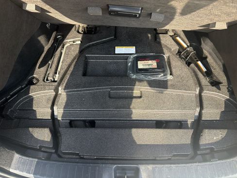 Used 2018 Toyota Prius Two w/ Prius Two Safety Plus Package FWD image 27