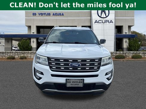 Used 2017 Ford Explorer XLT w/ Equipment Group 201A FWD image 2