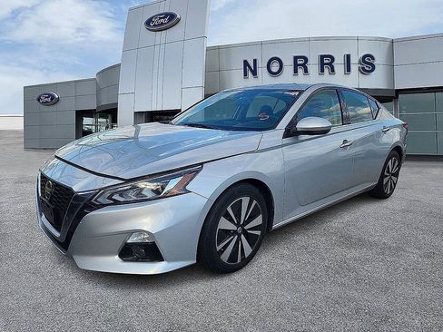 Used 2019 Nissan Altima 2.5 SL image 2