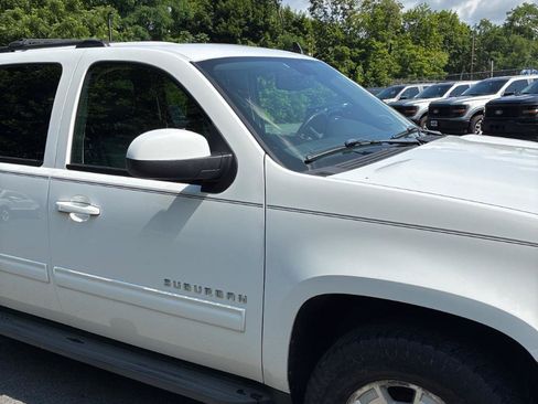 Used 2014 Chevrolet Suburban LS AWD/4WD image 4