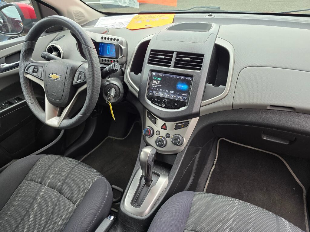 Used 2013 Chevrolet Sonic LT FWD image 10