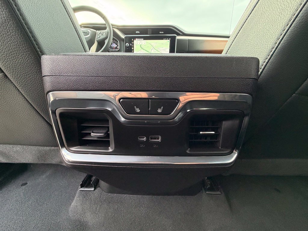 Used 2025 GMC Sierra 1500 Denali w/ Denali Reserve Package AWD/4WD image 8