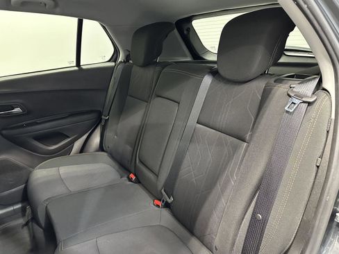 Used 2018 Chevrolet Trax LT image 26