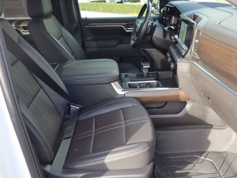 Certified 2025 Chevrolet Silverado 1500 High Country image 39