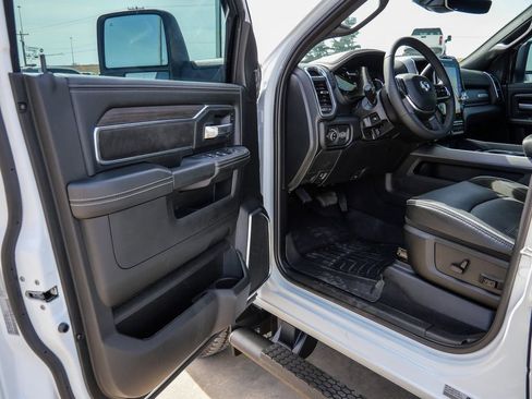 Used 2026 RAM 2500 Laramie w/ Towing Technology Group AWD/4WD image 33