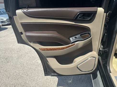 Used 2015 Chevrolet Suburban LT AWD/4WD image 19