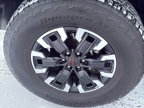 Used 2022 Nissan Frontier PRO-4X image 8