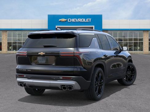 New 2026 Chevrolet Traverse LT w/ Driver Confidence Package image 4