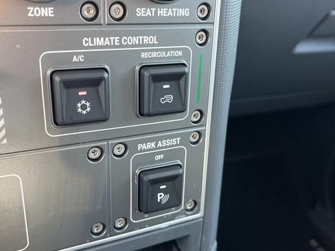 Used 2024 INEOS Grenadier Station Wagon AWD/4WD image 38