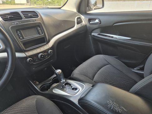 Used 2017 Dodge Journey Crossroad FWD image 10