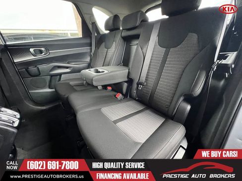 Used 2022 Kia Sorento LX image 41