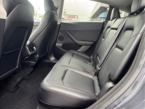 Used 2023 Tesla Model Y 2WD image 16