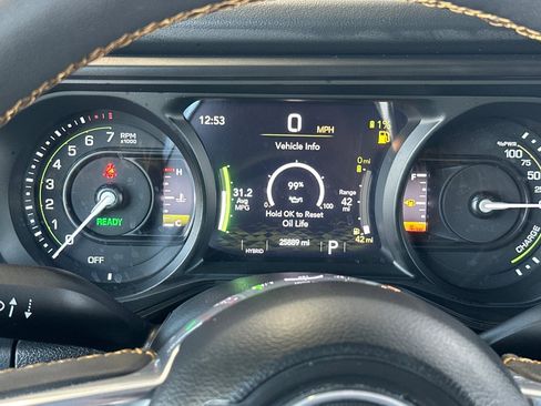 Used 2024 Jeep Wrangler Unlimited Sahara AWD/4WD image 23