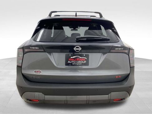 New 2026 Nissan Kicks SR w/ Cold Weather Package FWD image 3