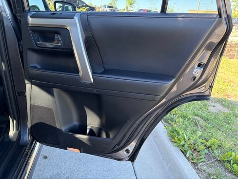 Used 2023 Toyota 4Runner Limited AWD/4WD image 32
