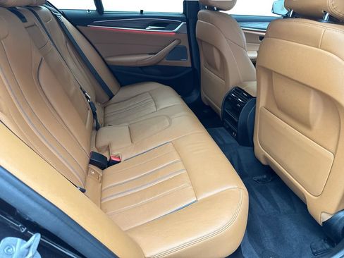 Used 2022 BMW 540i w/ Executive Package RWD image 39