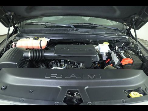 Used 2021 RAM 1500 Big Horn image 17