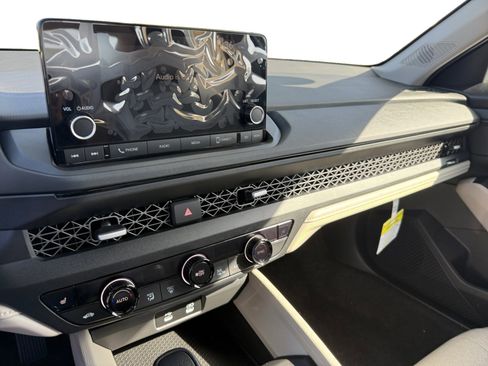 Used 2024 Honda Accord EX image 12