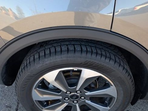 Used 2024 Ford Escape Platinum image 16