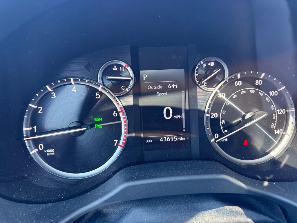 Used 2023 Lexus GX 460 Premium AWD/4WD image 10
