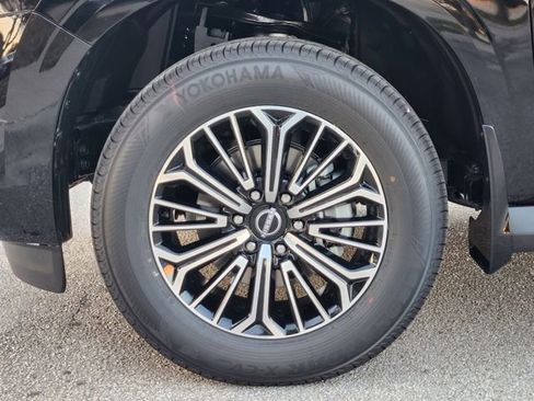 New 2026 Nissan Armada SL w/ Captain's Chari Seat Package image 7