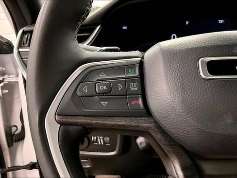 Used 2024 Jeep Grand Cherokee Limited w/ Luxury Tech Group II AWD/4WD image 27