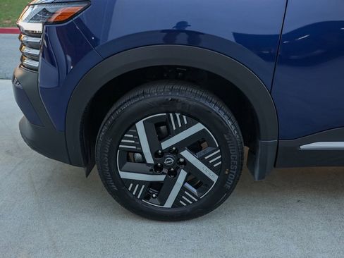 New 2026 Nissan Kicks SV image 11