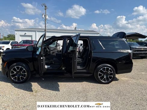 Used 2025 Chevrolet Suburban RST w/ Comfort Package AWD/4WD image 28