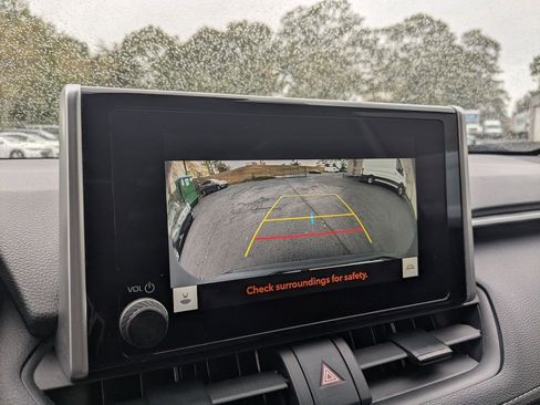 Used 2025 Toyota RAV4 LE image 17