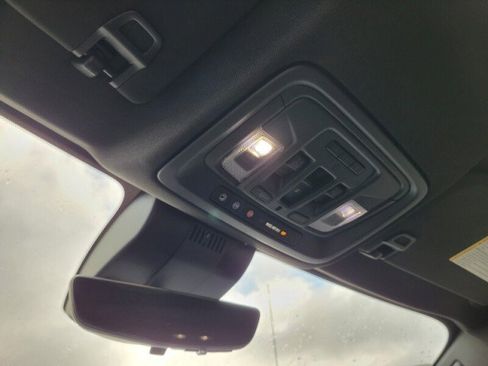 Used 2024 GMC Sierra 1500 AT4 w/ Technology Package image 22