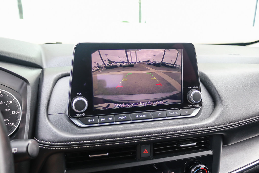 Used 2025 Nissan Rogue SV AWD/4WD image 24