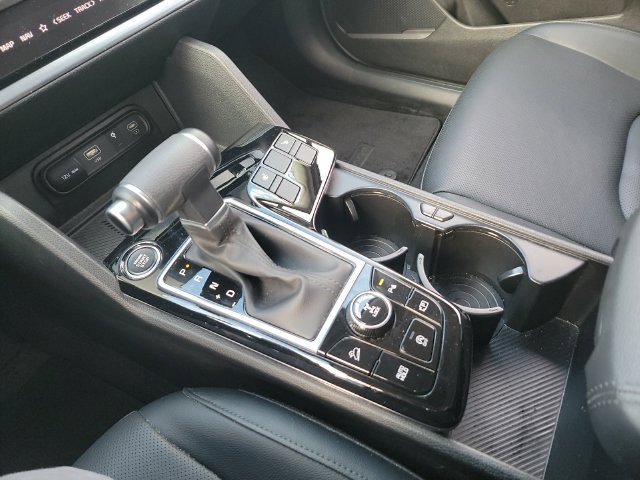 Used 2025 Kia Sportage EX AWD/4WD image 12
