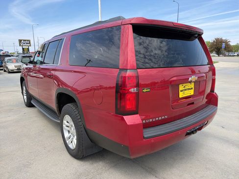 Used 2015 Chevrolet Suburban LT w/ Luxury Package AWD/4WD image 5