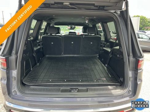 Certified 2022 Jeep Wagoneer Series II AWD/4WD image 13