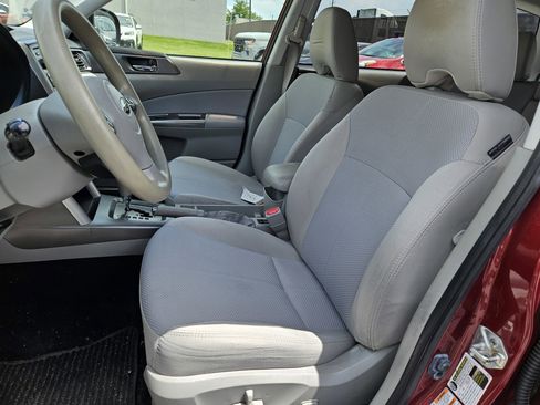Used 2013 Subaru Forester 2.5X Premium AWD/4WD image 12