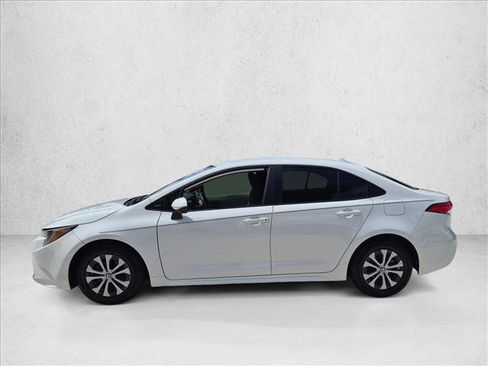 Used 2022 Toyota Corolla LE FWD image 8