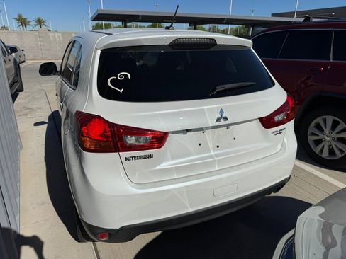 Used 2015 Mitsubishi Outlander Sport SE image 3