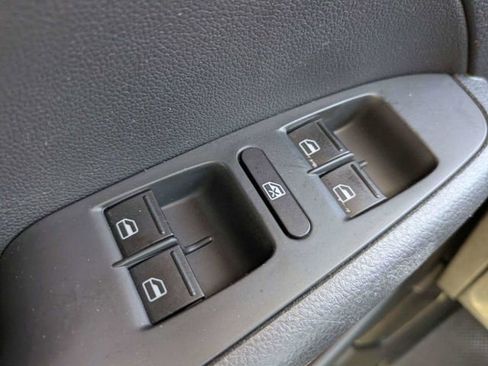 Used 2015 Volkswagen Jetta SE FWD image 21