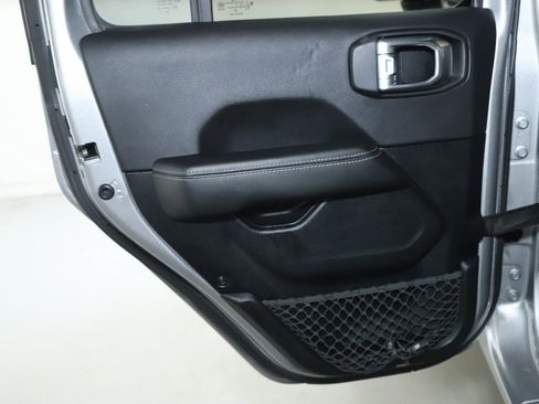 Used 2021 Jeep Wrangler Unlimited Sahara image 13