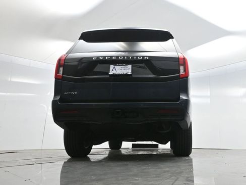 Used 2025 Ford Expedition Active image 67