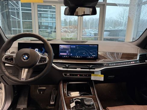 New 2026 BMW X5 xDrive40i w/ M Sport Package image 15