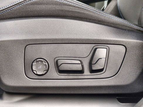 Used 2025 BMW X1 M35i w/ Premium Package image 17