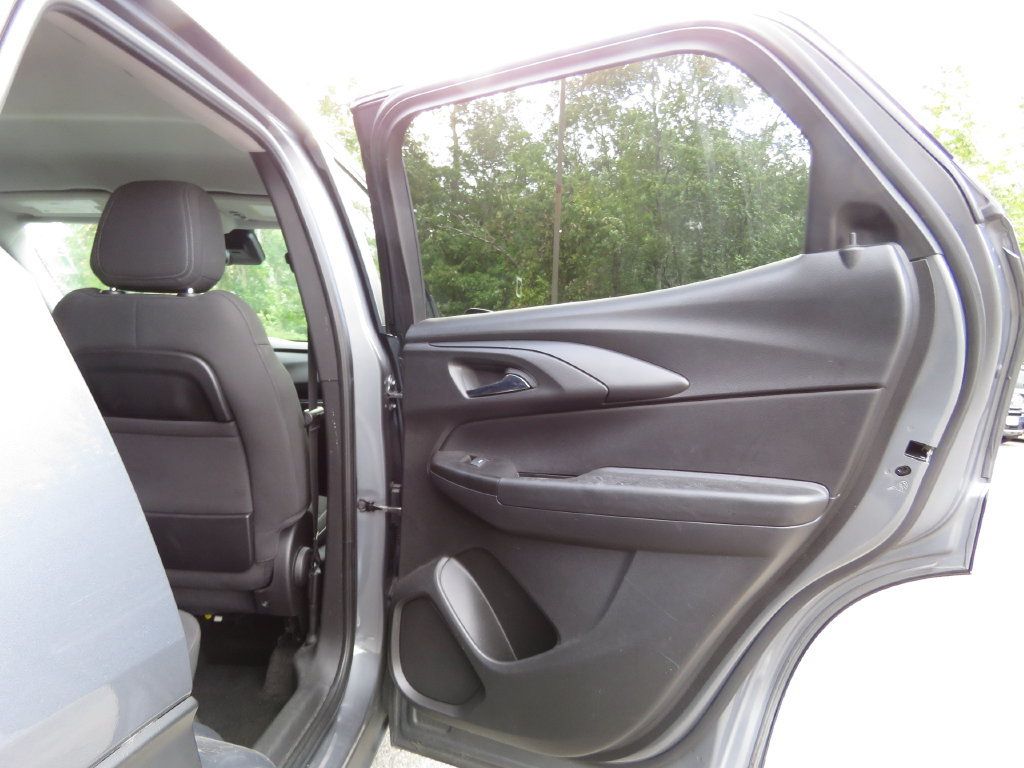 Used 2021 Chevrolet TrailBlazer LT w/ Convenience Package AWD/4WD image 15