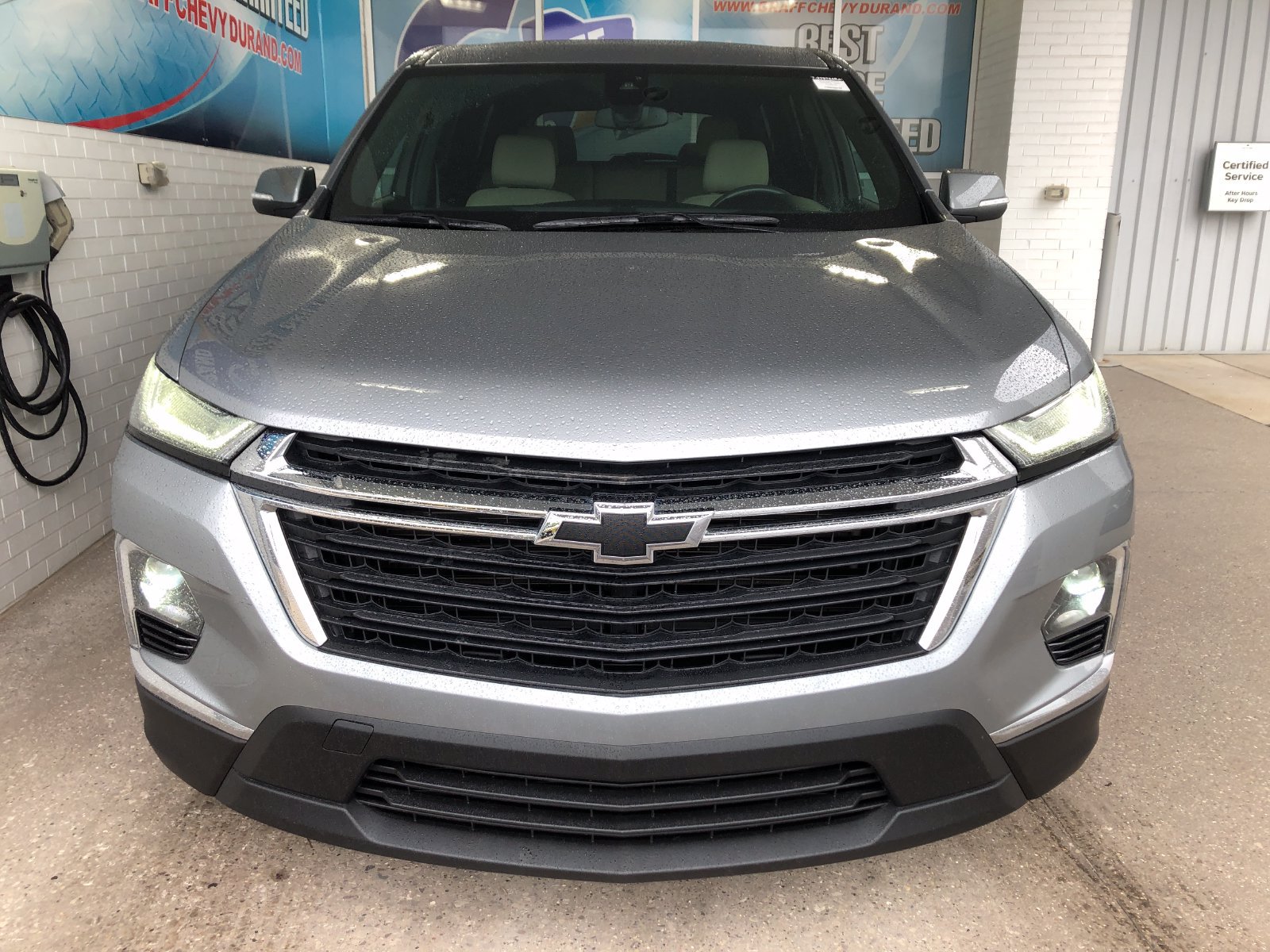 Used 2023 Chevrolet Traverse LS w/ Safety Package FWD image 2