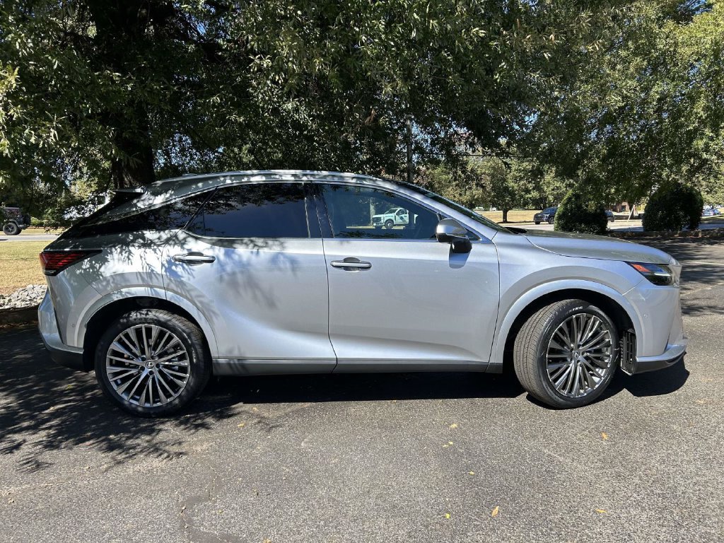 Used 2024 Lexus RX 350 FWD w/ Convenience Package image 2