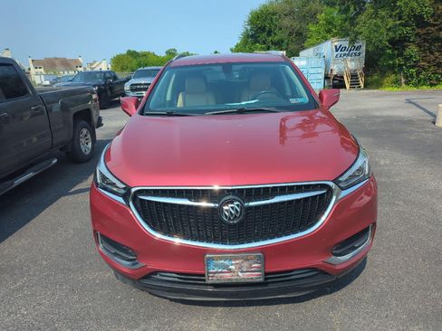 Used 2019 Buick Enclave Essence AWD/4WD image 2