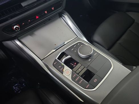 Used 2025 BMW 230i Coupe w/ M Sport Package image 26