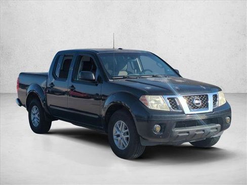 Used 2016 Nissan Frontier SV image 3