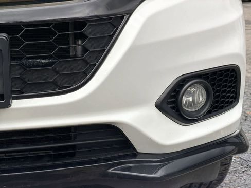 Used 2019 Honda HR-V Sport image 11